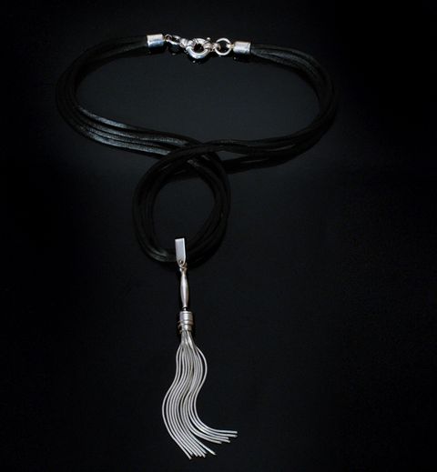 Luster-Jewelry-Whip-Pendant-Silver