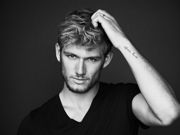 alex pettyfer provinato 50 sfumature grigio