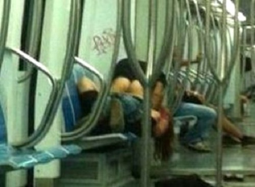 sesso metro roma foto